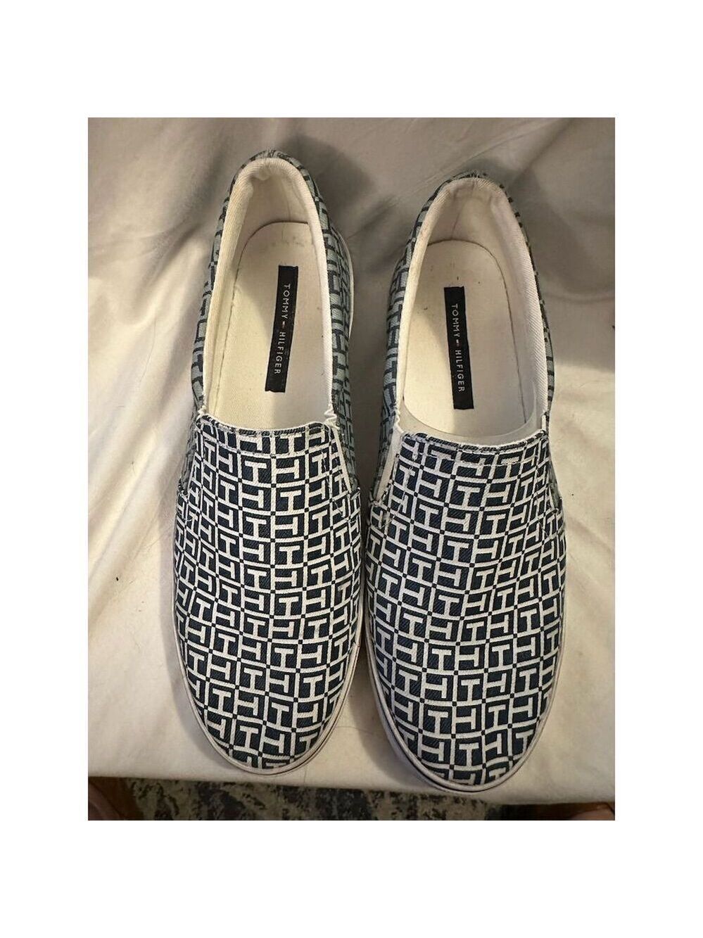 Tommy Hilfiger Women's Blue Slip-On Shoes Size 10 Monogram Flats